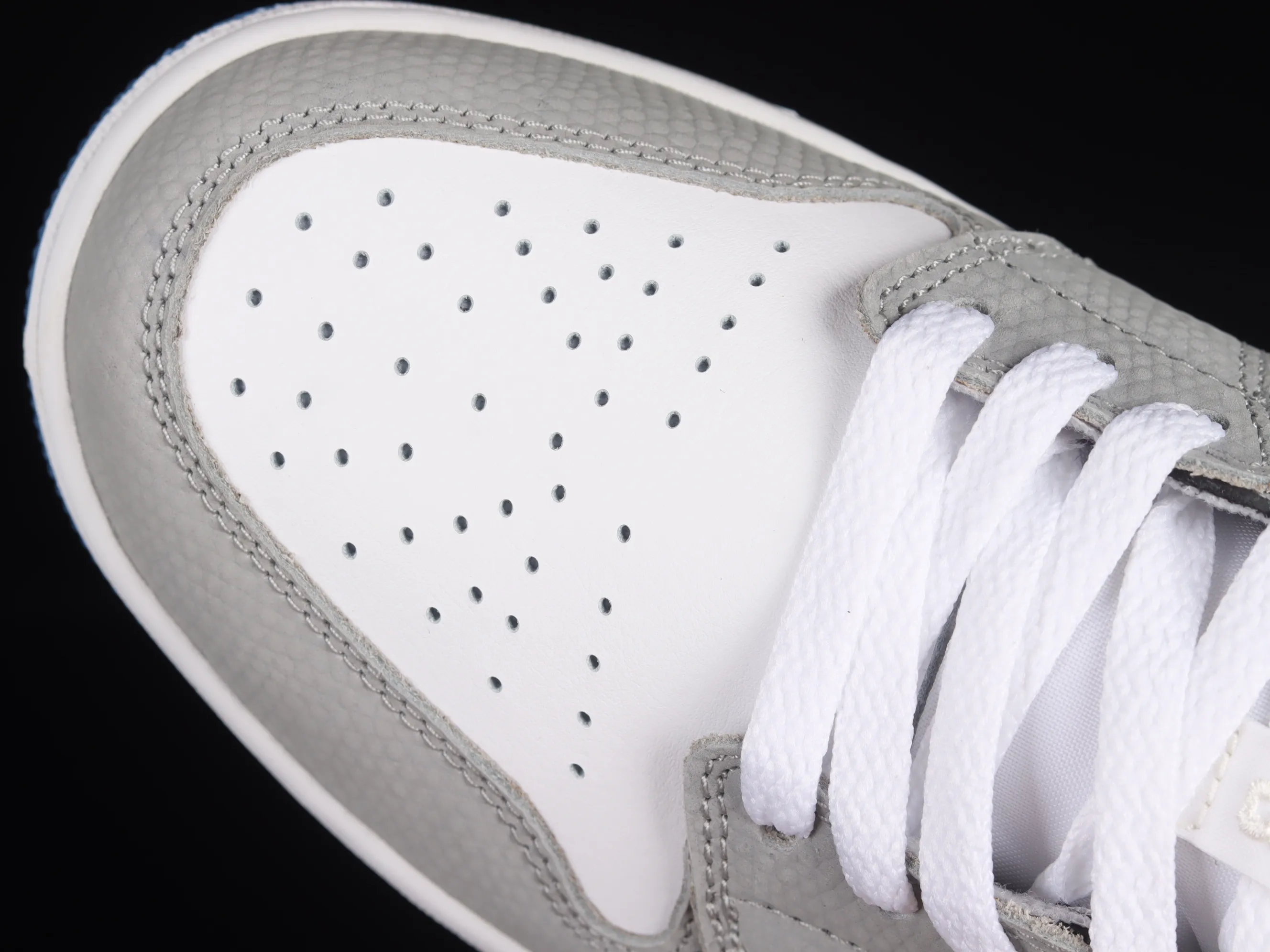 All categories Air Jordan Jordan series basketball shoes Air Jordan 1 Low G version pure original Air Jordan 1 Low "True Blue" AJ1 Joe 1 burst white and blue color low-top basketball shoes DM1199-140
